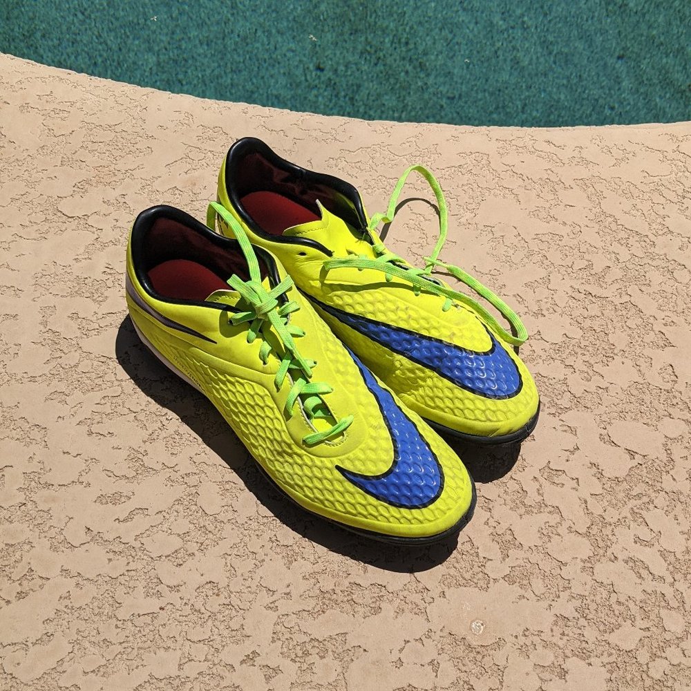 Nike HYPERVENOM soccer turf shoes 11. adidas mercurial indoor FG puma rare CR7
